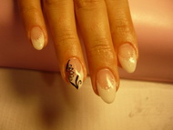 Best Nails - zselés köröm akryllal díszítve